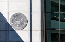 SEC 对 3 名涉嫌长期区块链内幕交易计划的个人提起诉讼