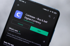 Coinbase 推出 MicroStrategy 风格的加密货币投资政策