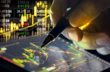 益盟操盘手，帮助股民掌握炒股知识和方法