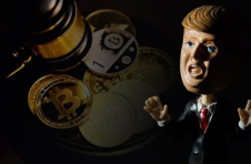 前美国总统特朗普称加密货币是一场“等待发生的灾难”