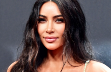 金·卡戴珊被英国监管机构呼吁发行可能伤害投资者的加密代币